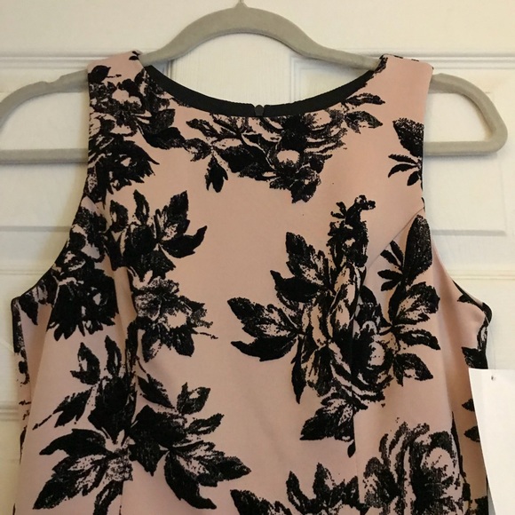 Design Lab ruffled sleeveless dress! - Picture 4 of 6